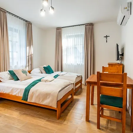 Apartmanhotel Goscinne Dom Sw Antoniego *